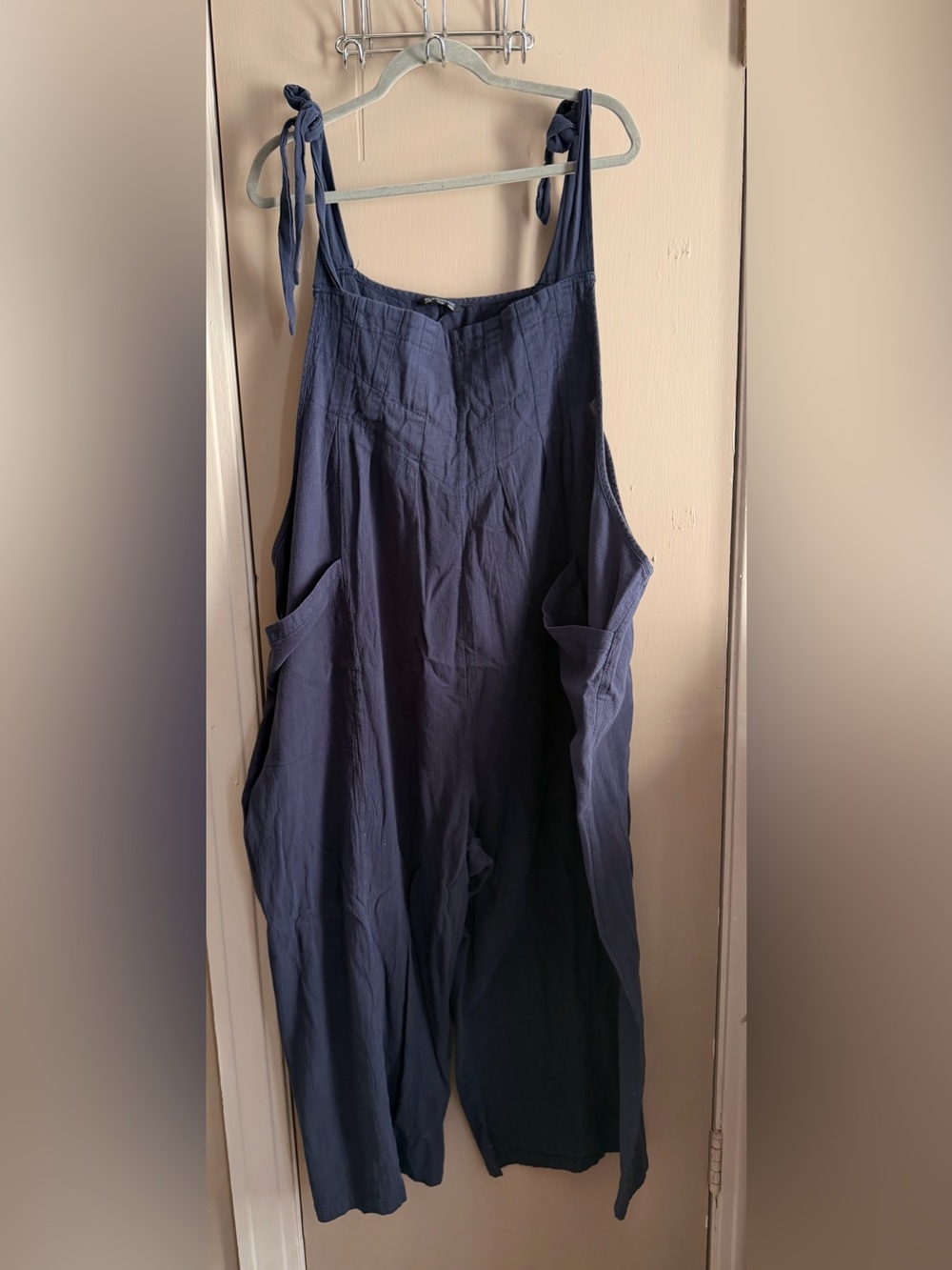 Bloomchic Women's Navy Tie-Shoulder Linen Blend Jumpsuit